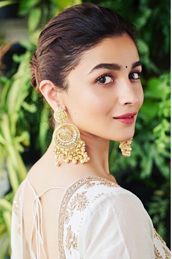 Alia Bhatt Jewellery. Pearl earrings from Nora Jewels