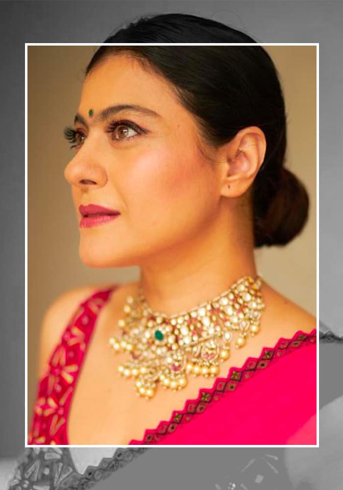 Exquisite Jadau necklace adorned with uncut diamonds and pearls