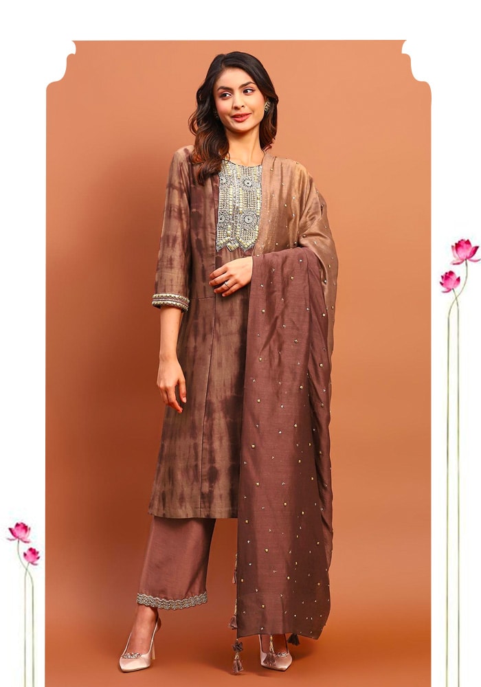 Soniya G Embroidered Yoke Pakistani Kurta Set