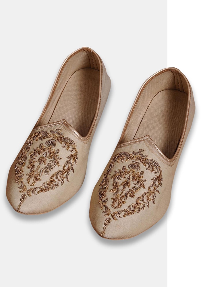 Embroidered Juttis | Aza Fashions