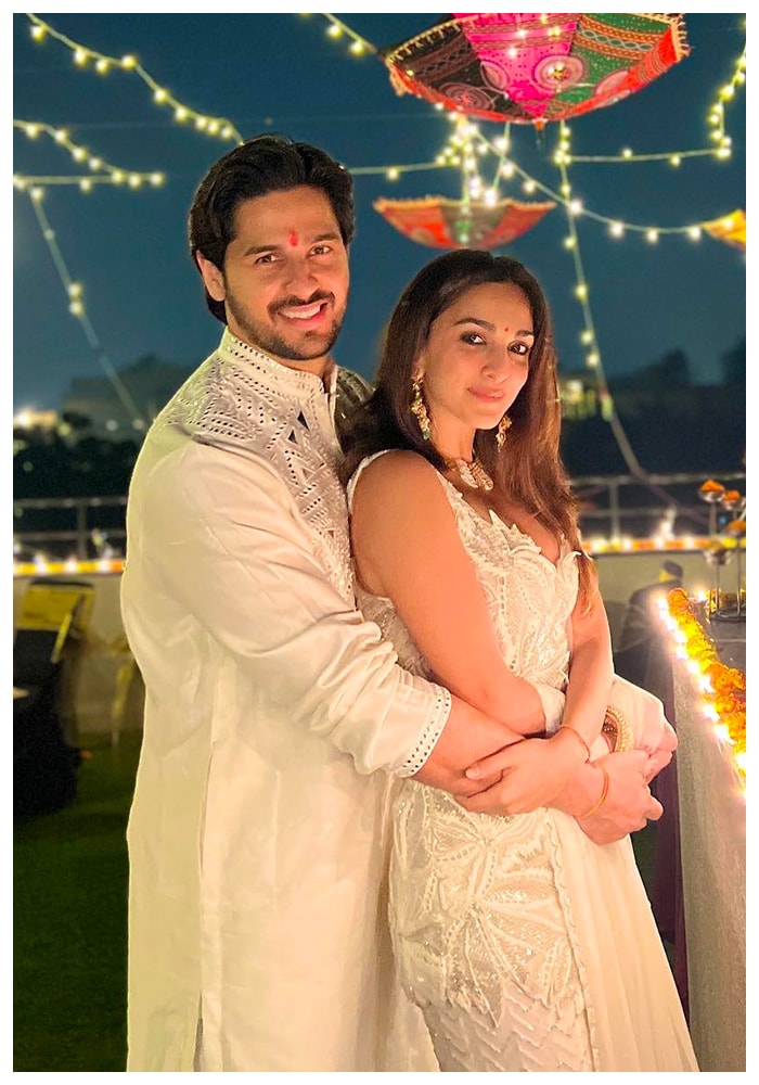 White Diwali Celebration by SIddharth Malhotra and Kiara Advani