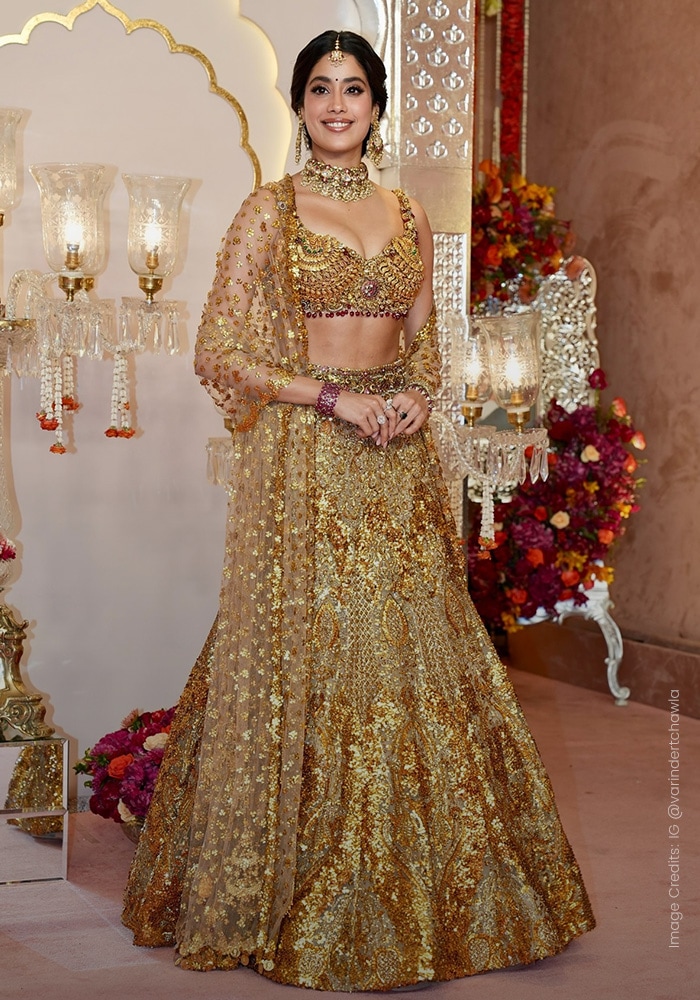 Janvhi Kapoor At Anant Radhika Wedding