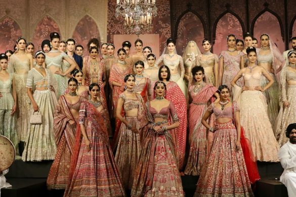 Tarun Tahiliani in Indian Couture week