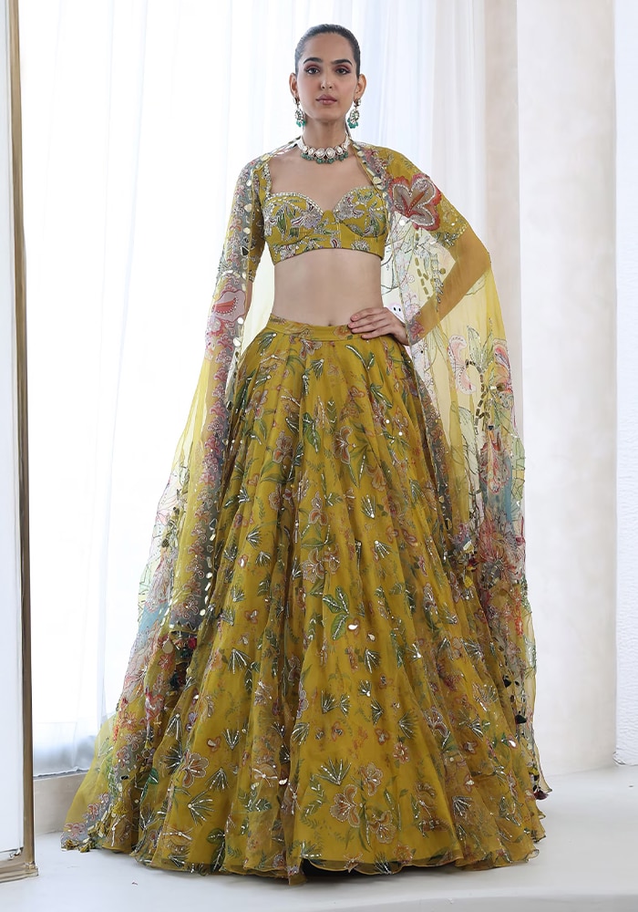 Mahima Mahajan yellow lehenga