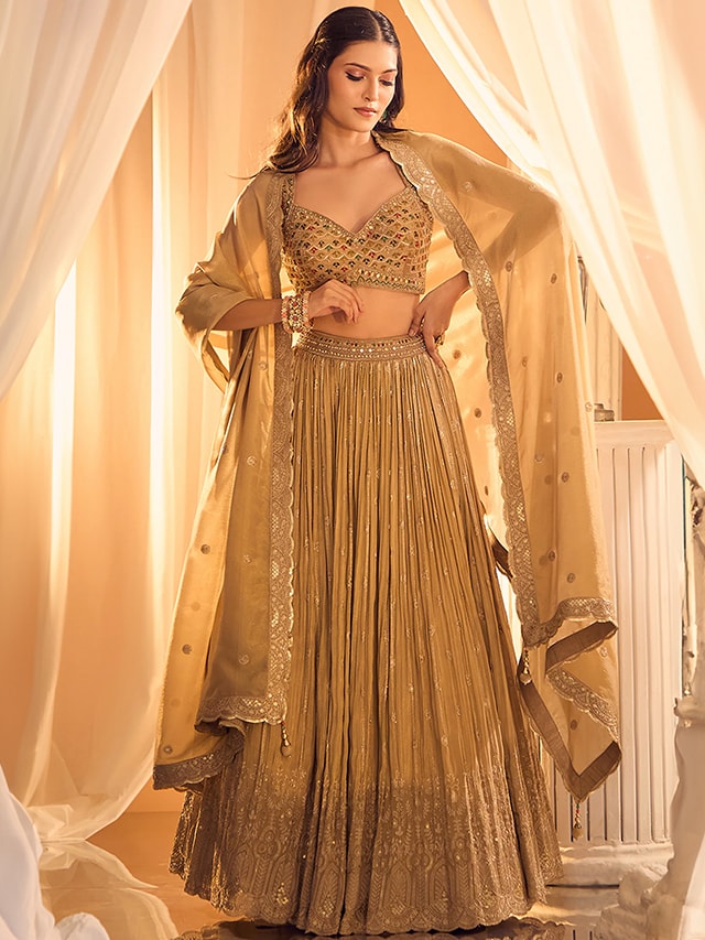 Showcasing Alaya Advani’s Jashn Collection Exclusively on Aza Fashions