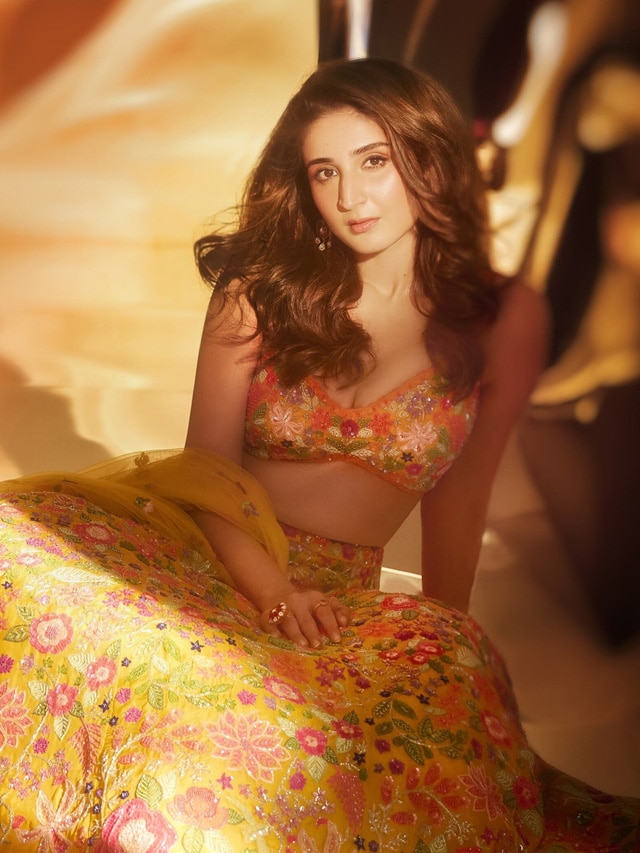 Presenting India’s Rising Popstar, Dhvani Bhanushali in Aza Cover Story