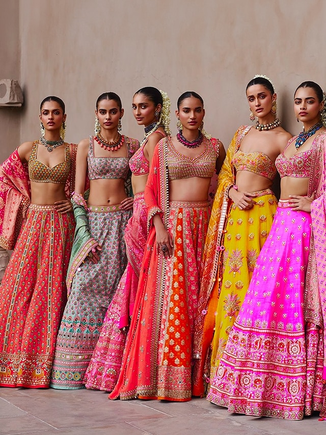 Let’s Look at Top Lehenga Blouse Designs for 2025 Bridal Trends